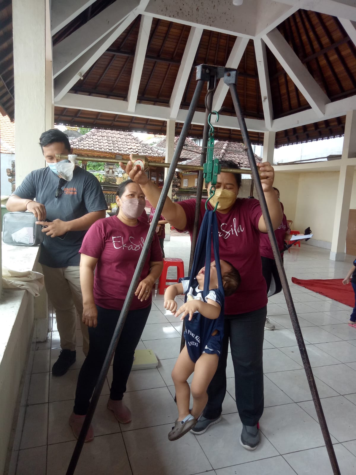 POSYANDU BALITA DAN LANSIA DI DUSUN EKA SILA