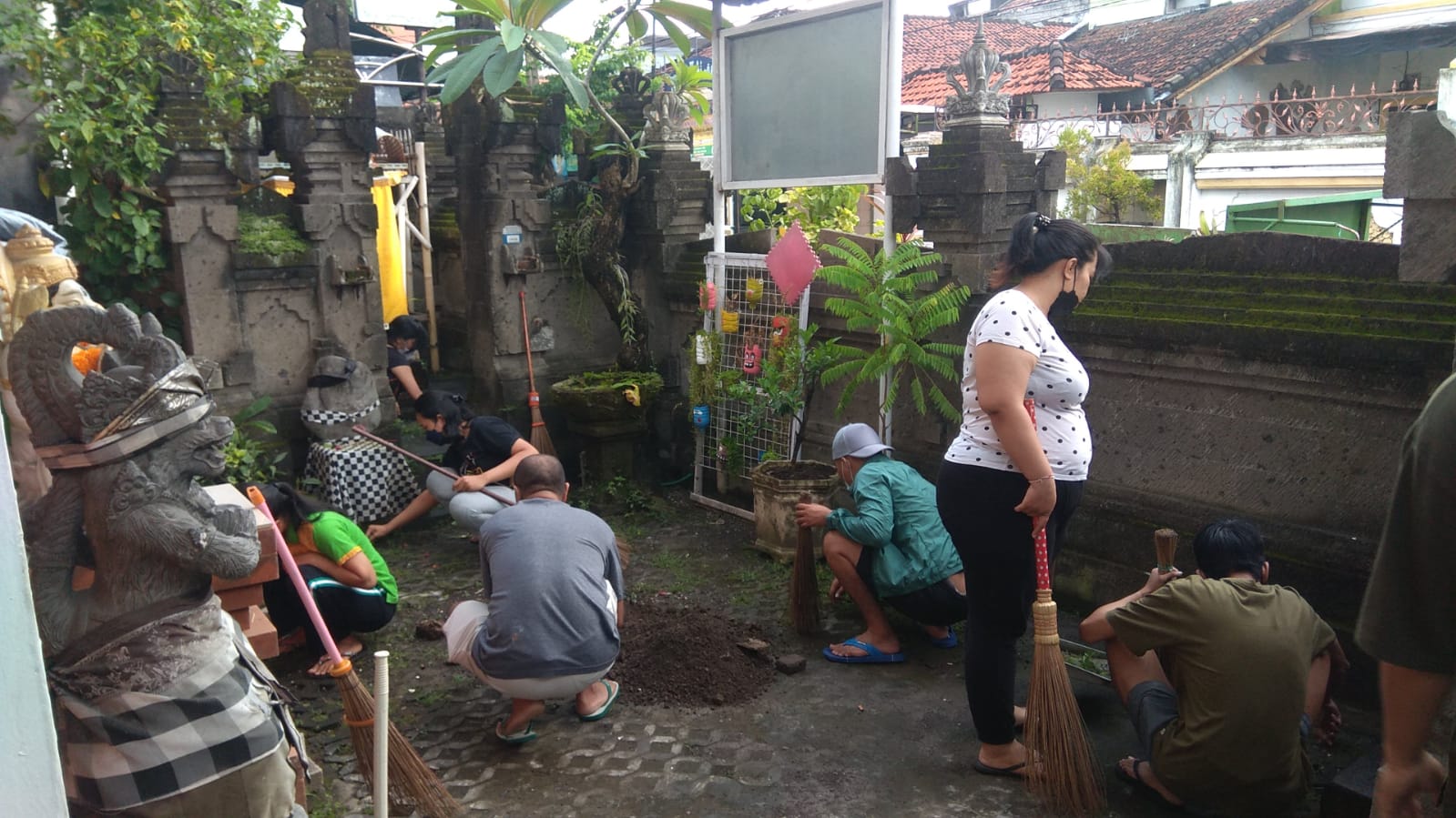 JUMPA BERLIAN DI KANTOR DESA