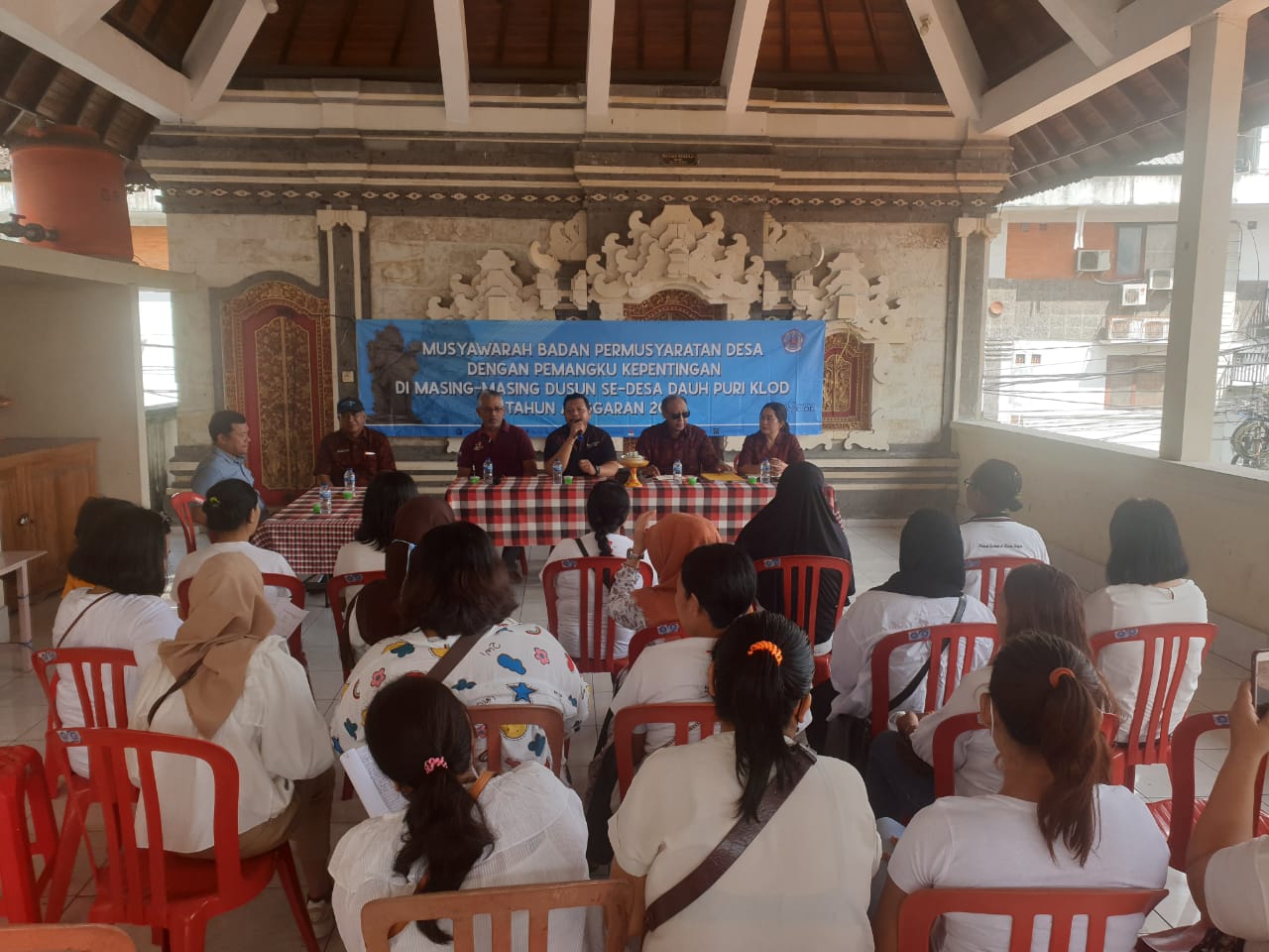 PENGGALIAN ASPIRASI MASYARAKAT DI DUSUN EKA SILA