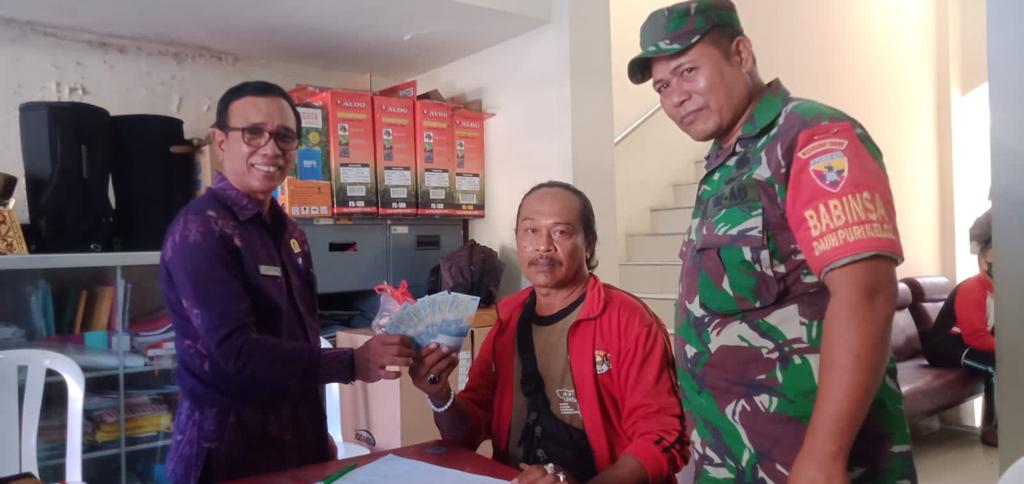 PENDISTRIBUSIAN BLT-DD DESA DAUH PURI KLOD BULAN APRIL TAHUN 2023