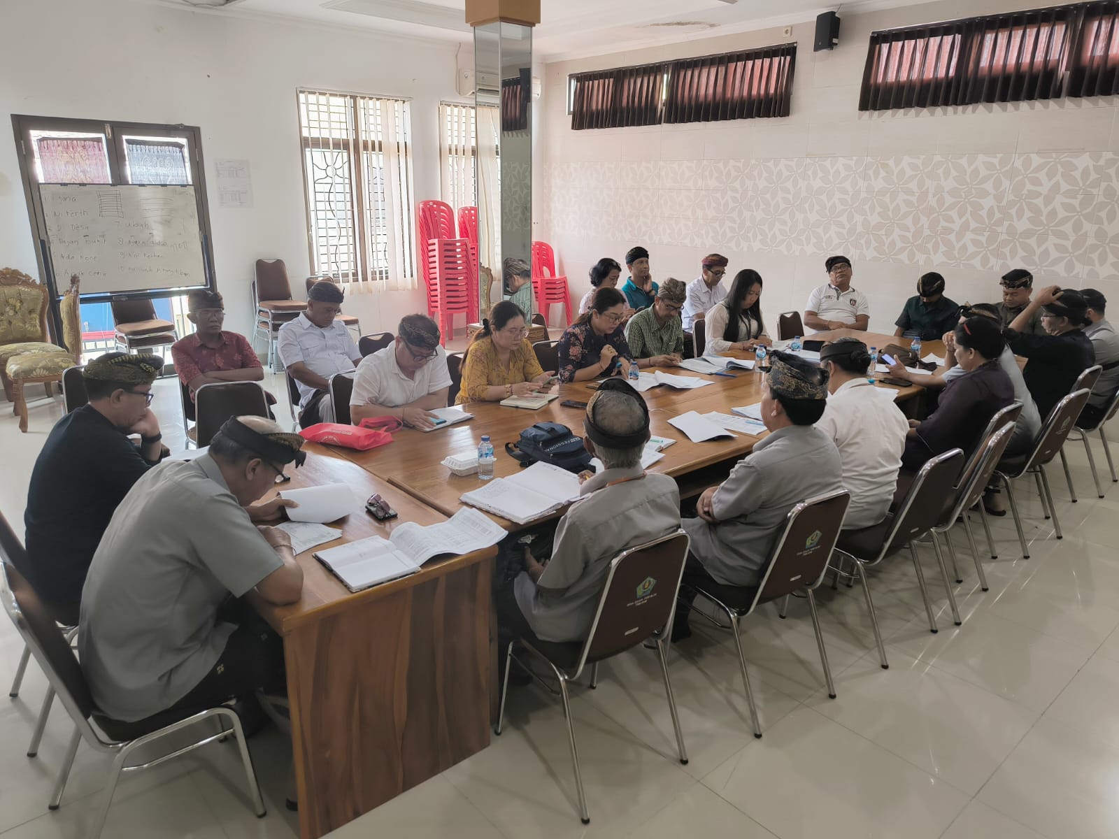 RAPAT KOORDINASI PRA MUSYAWARAH DESA DI DESA DAUH PURI KLOD